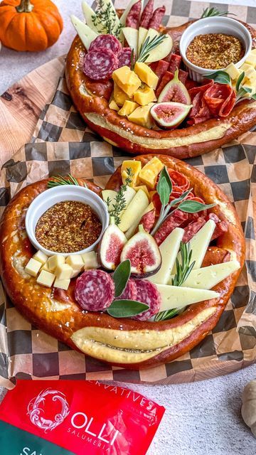 Emily Love Leserman on Instagram: "🍂🥨PROST BOARD 🥨🍂 

Celebrating Oktoberfest in the tastiest way—charcuterie, please “meat” pretzel! 🧀🍖

I’ve packed these giant pretzel with all my favorite @Olli_salumeria meats for a board that’s as festive as it is flavorful! 

Who needs lederhosen when you’ve got salumi this good? 🥨🍻 

#OlliSalumeria #CharcuterieGoals #OktoberfestEats #PretzelPerfection #WurstBehavior" Oktoberfest Charcuterie Board, Oktoberfest Charcuterie, Pretzel Charcuterie Board, Giant Charcuterie Board, Giant Pretzel, Ramadan Desserts, Charcuterie Ideas, Charcuterie Boards, Rose Water