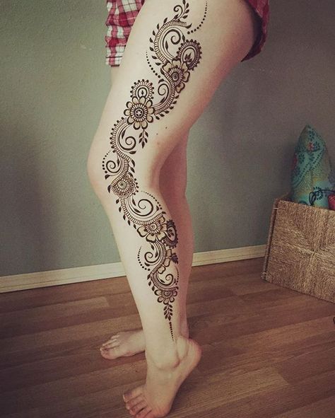 Mehendi Mandala Art #MehendiMandalaArt #MehendiMandala @MehendiMandala Tattoo Mehndi Designs, Mandala Mehendi, Henna Leg Tattoo, Thigh Henna, Henna Ink, Tattoo Mehndi, Henne Tattoo, Jagua Henna, Leg Henna