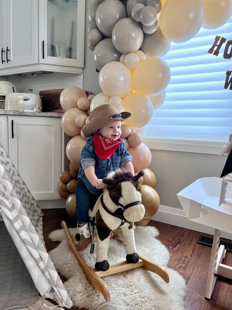 First Birthday Themes Rodeo, My First Rodeo Cake Pops, Baby Boy First Birthday Cowboy Theme, Woody Theme First Birthday, My First Rodeo Decorations, 1st Rodeo Centerpieces, First Rodeo Decor, First Rodeo Birthday Centerpieces, First Rodeo Decorations