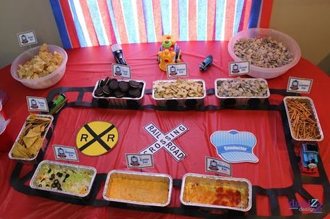 Thomas the Train Birthday Party Decorations - Food lined up to look like a train Train Birthday Party Food, Train Birthday Party Decorations, Train Theme Party, Thomas Train Birthday, Train Baby Shower, Chugga Chugga Two Two, Train Theme Birthday Party, Thomas The Train Birthday, Thomas Birthday Parties