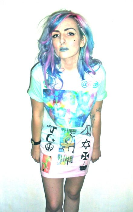 sea punk Sea Punk Fashion, Sea Punk Outfits, Sea Punk Aesthetic, Count Contessa, Sea Punk, Space Grunge, Heart Clothes, Awesome Hair, Seapunk Fashion