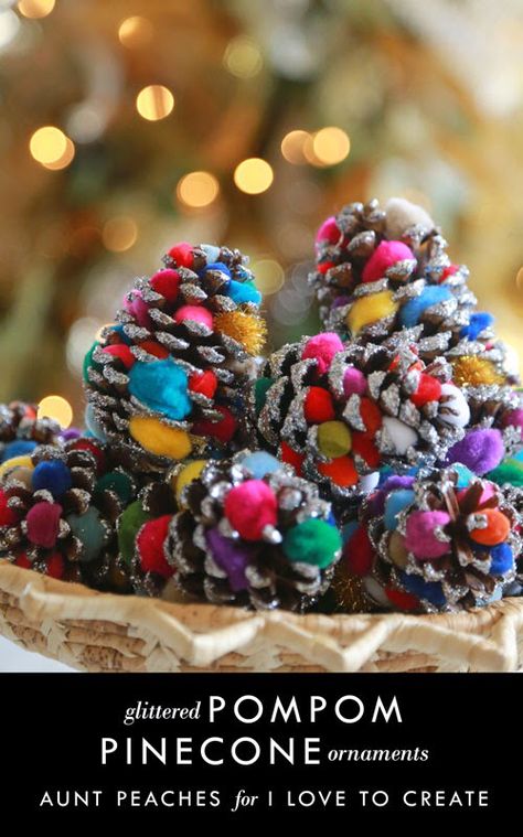 Funky Christmas Decor, Wine Slushies, Aunt Peaches, Cork Christmas Trees, Easy Ornaments, Diy Pom Poms, Pine Cone Christmas Tree, Kid Friendly Crafts, Christmas Tree Diy