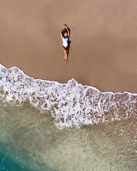 People Drone Photography : People Drone Photography : Merbabe vibes x Alex Lettrich @typalmerphotography Aerial Photography Drone, Canon 80d, Drones Concept, Summer Storm, Drone Design, Drone Technology, Nature Summer, Aerial Drone, Photography Beach