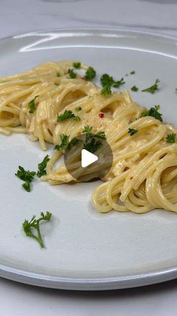 Caramelized Onion Pasta, Onion Pasta, Splash Of Water, Sweet Onions, Cream Pasta, Cream Fresh, Onion Sauce, Pasta Ingredients, Flatbread Pizza