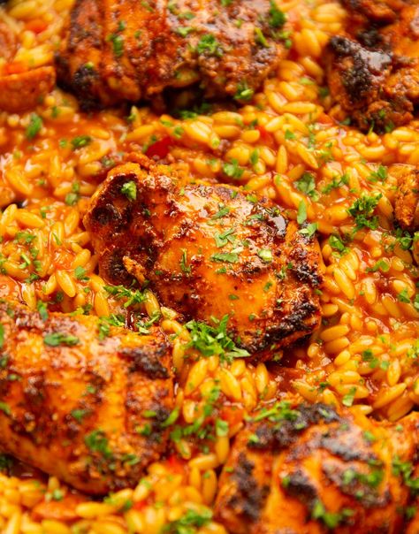 This Spanish Style Chicken Orzo is not only bursting with flavour, but is all made in one pot, making it THE perfect weeknight dinner! One Pot Chicken Orzo, Orzo Salad Dressing, Orzo Salad Recipes Cold, Spanish Style Chicken, Orzo Pasta Recipes, Chicken Tray Bake, Chris Collins, Orzo Salad Recipes, Spanish Chicken