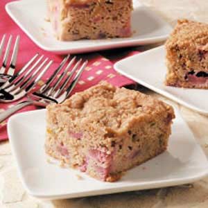 Rhubarb Crumb Coffee Cake Rhubarb Coffee Cake, Rhubarb Cookies, Rhubarb Coffee Cakes, Crumb Coffee Cakes, Rhubarb Desserts, Rhubarb Cake, Coffee Cake Recipe, Sour Cream Coffee Cake, Rhubarb Recipes