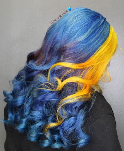 Blue hair with yellow color block in front @lockedbyleah Blue And Yellow Hair Color, Yellow And Blue Hair, Blue Yellow Hair, Yellow And Teal Hair, Blue Multicolor Hair, Blue And Orange Hair, Purple And Yellow Hair Split, Blue And Green Dyed Hair, Yellow Color Block