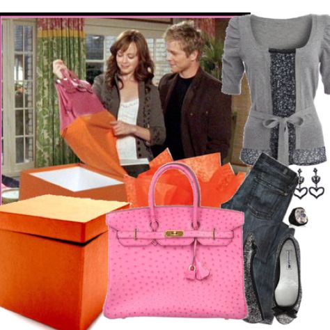 Rory Gilmore and her beautiful and very rare pink ostrich Birkin Bag! Gilmore Girls Logan, Gilmore Style, Rory Gilmore Style, Gilmore Girls Fashion, Team Logan, Film Fashion, Gilmore Girl, Stars Hollow, Rory Gilmore