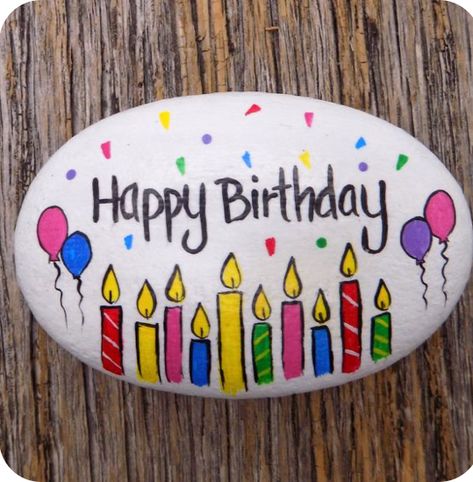 Birthday Rocks Painting Ideas, Happy Birthday Rock Painting, Happy Birthday Painted Rocks, Birthday Rock Painting Ideas, Birthday Painted Rocks, Rock Painting Party, Happy Painting Ideas, Hand Painted Rocks Ideas, Painting Rocks Ideas Easy