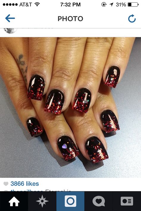 Black and red Black And Red Glitter Nails, Red Glitter Nails, Nail Polish Style, Red Nails Glitter, Nails Only, Nail Ring, Hot Nails, Fabulous Nails, Unique Nails