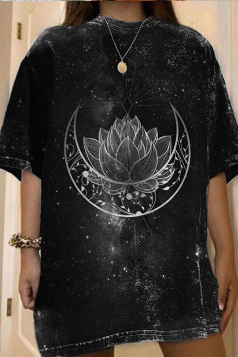 Lotus Dark Black Women's Loose Round Neck Short-sleeved T-shirt Women Black T Shirt Women, Urban Techwear, Womens Techwear, Bleaching Clothes, Futuristic Cyberpunk, Moon Mandala, Girls Streetwear, T Shirt Painting, Mandala Print