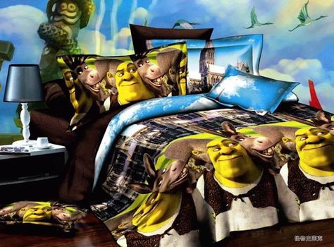 Funny Bed Sheets, Shrek Bedroom, Funny Beds, Shrek Wedding, Queen Cartoon, Weird Beds, Bed Humor, Kids Bed Sheets, Creative Beds