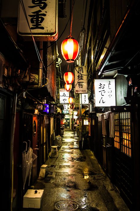 Back alley in Shibuya, Tokyo Alley Way, Tokyo Night, Japan Street, Japan Photography, Dark City, Cyberpunk City, Japon Illustration, Japan Aesthetic, Aesthetic Japan