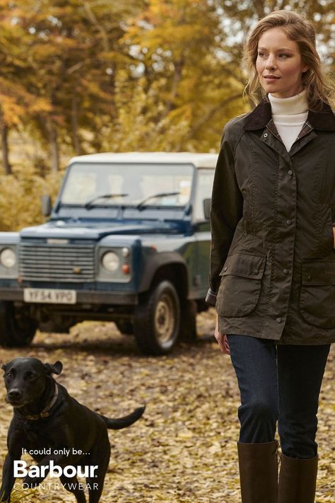 Town And Country Style, English Country Style Outfits, British Winter, British Country Style, Countryside Fashion, Barbour Style, Jacket Outfit Women, British Country, Country Style Outfits