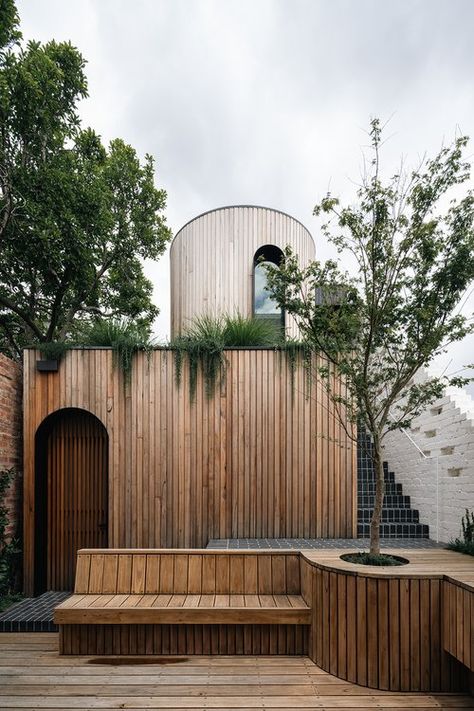 Melbourne Architecture, Bridge House, Solar Powered Lanterns, Victorian Terrace House, House Simple, Pool Landscape Design, House Deck, Victorian Terrace, The Courtyard