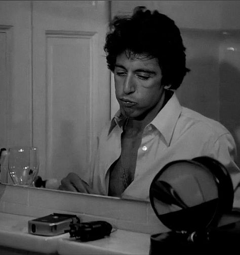 Al Pacino Aesthetic, Al Pacino Girlfriend, Young Al Pacino, Vinyl Aesthetic, Celebrities Then And Now, Tony Montana, Goodfellas, Italian Men, Al Pacino