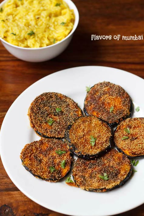 Begun Bhaja or Baingan Bhaja Baigan Fry Recipe, Baigan Recipes Indian, Begun Bhaja, Baigan Recipes, Baingan Recipe, Toasted Sandwich Recipes, Spicy Eggplant, Healthy Eggplant, Maharashtrian Recipes