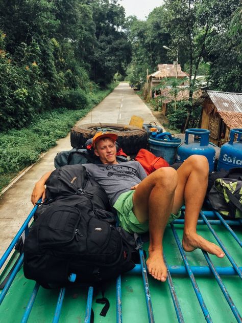 How I Spent a Month Backpacking the Philippines With US$800 Backpacks For Traveling, Backpacking Around The World, Backpackers Aesthetic, Backpack Aesthetic Travel, Backpacking Asia Aesthetic, Backpacking Aesthetic Asia, Back Packing Aesthetic, Backpack South America, Backpack Travel Packing