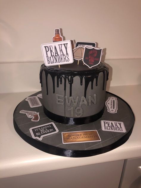 Ewan 19th Grace Shelby, Peaky Blinders Grace, Themed Birthday Cakes, Peaky Blinders, Birthday Cakes, Cake Ideas, Dog Bowls, Party Decorations, Birthday Cake