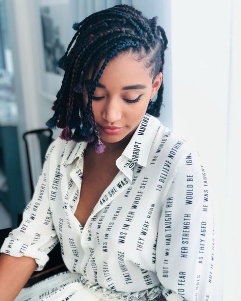 Bob With Shaved Side, Bob Box Braids Styles, Box Braid Hairstyles, Shaved Side, Braids With Shaved Sides, Bob Braids Hairstyles, Hairstyles Bob, Curly Hair Braids, Bob Braids