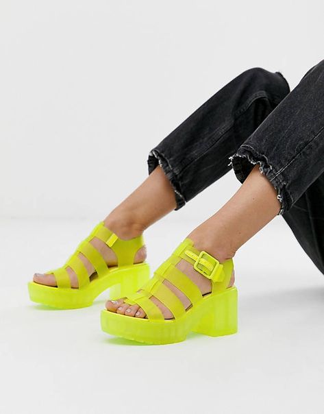 Neon Yellow Shoes, Neon Sandals, Yellow Sandals, Plastic Shoes, Jelly Shoes, Kinds Of Shoes, Neon Yellow, High Heel Sandals, Jelly