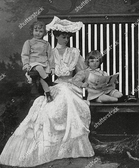 Consuelo, Duchess of Marlborough with Her Two Sons, 1903 American Heiress, Consuelo Vanderbilt, Charles Spencer, Two Sons, Photo Stock Images, Wonderful Images, Picture Library, Photo Library, Belle Epoque