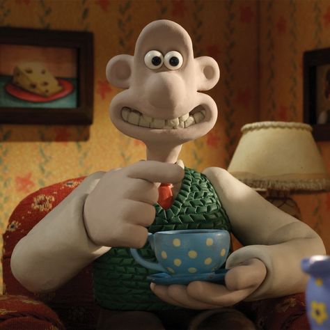 Wallace And Gromit Matching Pfp, Gromit And Wallace, Wallace And Grommet, Wallace And Gromit Characters, Halloween Cast, Growing Up In The 2000s, Wallace And Gromit, Childhood Characters, Shaun The Sheep