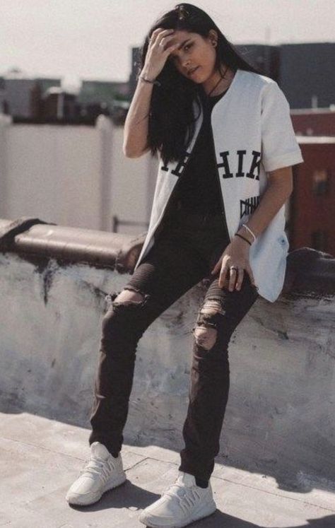 Tomboy Summer Outfits, Summer Tomboy Outfits, Tomboy Summer, Stem Lesbian, Tomboy Outfits Swag, Lesbian Style, Cute Tomboy Outfits, Stud Outfits, Stem Style