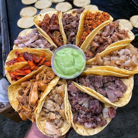 It’s Taco Tuesday | 15 mouthwatering photos of delicious Tacos – MOBILE TRAVEL SITE Mexican Chicharrones, Tacos Tuesday, Delicious Tacos, Extreme Food, Mexican Street Food, Meat Diet, Food C, Food Babe, Mexican Food Recipes Easy