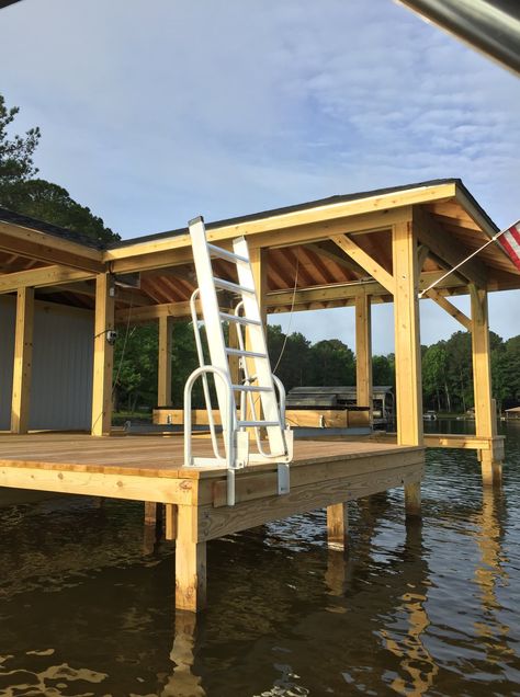 Not sure which dock ladder is right for you? Check out our guide to learn about different designs and materials. Boat Dock Ideas, River Dock, Retractable Ladder, Dock Ideas, Pontoon Boat Seats, Old Ladder, Lag Bolts, Dock Ladder, Boat Dock