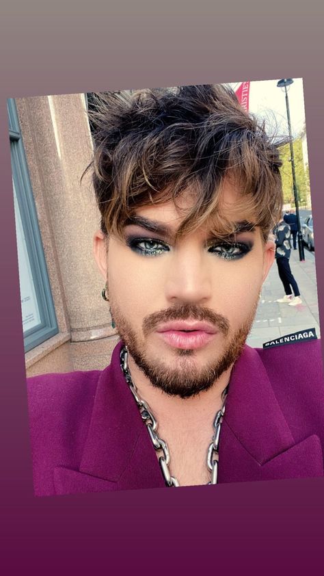 Boy Pfp, Adam Style, Male Celebs, Male Makeup, Crazy Outfits, Male Eyes, Punk Rocker, Adam Lambert, Mens Casual Outfits