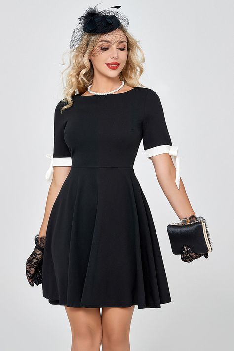 Robe Noire Vintage : Un Classique Intemporel à avoir dans sa garde-robe Découvrez notre magnifique robe noire vintage à manches courtes pour femmes. Cette robe classique a une allure intemporelle qui ne se démode jamais. Avec son tissu doux et confortable, cette robe vous fera vous sentir à l'aise tout en étant élégante. Les manches courtes ajoutent une touche de fraîcheur à l'ensemble, tandis que la coupe ajustée met en valeur votre silhouette. Cette robe peut être portée pour toutes les occasi The 80s Fashion, Vintage Wedding Party, Short Noir, Black Short Sleeve Dress, Vintage Black Dress, Pin Up Dresses, Casual Night Out, Patterned Leggings, Black Short Dress