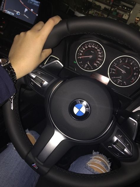 ° BOOK PHOTOS ° - ° Volant_De_Voiture ° - Wattpad E92 335i, E60 Bmw, 2019 Nails, Carros Bmw, Bmw Girl, Maserati Granturismo, Maserati Quattroporte, Bmw Love, Lux Cars