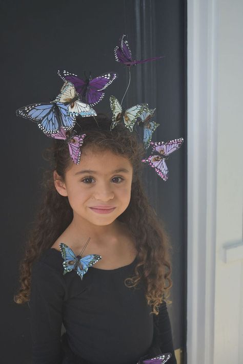 Butterfly Costume Kids, Diy Butterfly Costume, Adult Costumes Diy, Spring Costume, Butterfly Halloween Costume, Butterfly Headpiece, Butterfly Halloween, Unicorn Halloween Costume, Butterfly Crown