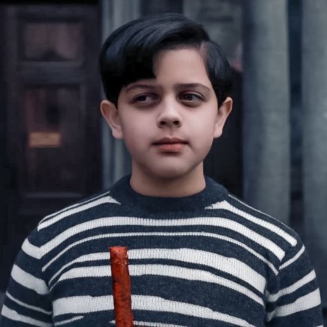 Pugsley Addams Wednesday, Wednesday Addams Makeup, Addams Wednesday, Wednesday Addams Cosplay, Popular Netflix Shows, Pugsley Addams, Brazil Music, Brother Photos, Gomez Addams