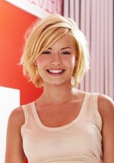 Kippenkont kapsel Short Wedge Hairstyles, Shaggy Bob Haircut, Blonde Bob Haircut, Medium Bob Haircut, Wedge Hairstyles, Hair 2018, Ombré Hair, Bob Haircuts For Women, Short Hairstyle