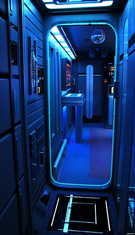 Sci Fi Room, Cyberpunk Room, Futuristic Bedroom, Scifi Interior, Teknologi Futuristik, Teknologi Gadget, Spaceship Interior, Star Wars Room, Blue Lights