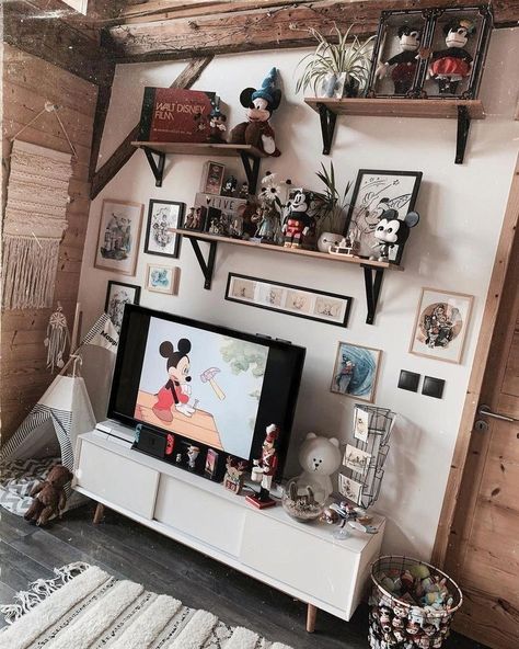 Disney Dorm, Disney Kids Rooms, Casa Disney, Disney House, Deco Disney, Disney Room, Disney Room Decor, Disney Bedrooms, Disney Furniture