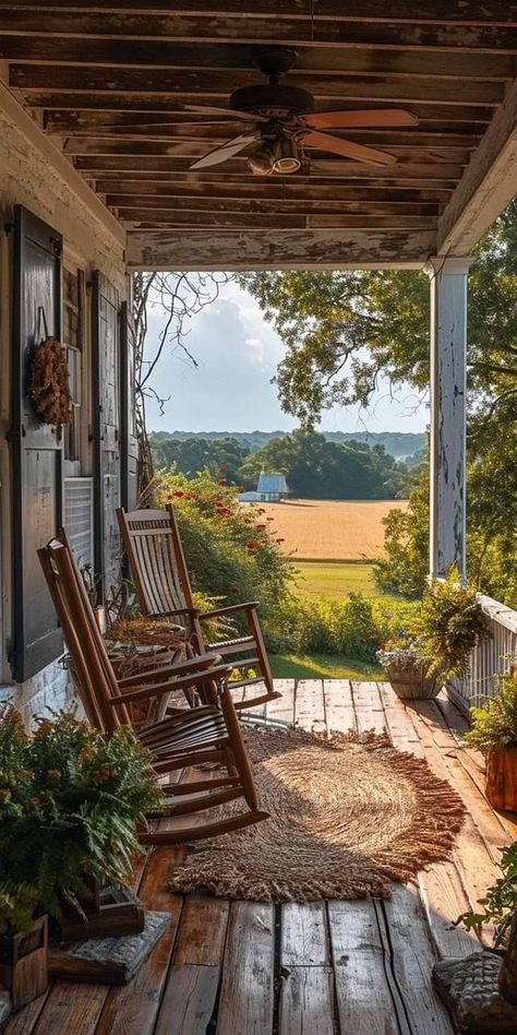 Country House Porch, Front Porch Rustic, Rustic Front Porch, Porch Life, Cottage Porch, Bathroom Decor Themes, Farm Lifestyle, Country Porch, Farmhouse Porch