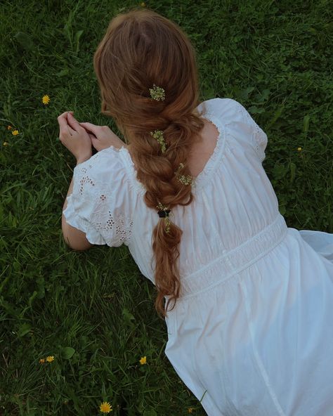 in this moment; silence is everything . . . . scandinavian fashion, romantic dress, soft aesthetic, nordic simplicity, dreamy outfits, slow fashion, slow living #cottagecoredream #fallaesthetic #countrysidecharm #vintagedreams #slowlivingforlife #slowlifestyle #romanticfashion #scandinavianstyle #minimalistfashion #scandigirl Dress Soft Aesthetic, Dreamy Outfits, Traditional Femininity, Nordic Aesthetic, Fashion Romantic, Slow Lifestyle, Scandinavian Fashion, Soft Aesthetic, Romantic Dress