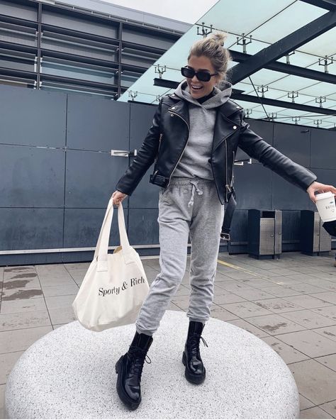 Style Spotlight – How to Style a Sweatsuit – Stylishly Zen Gine Margrethe, Sweatsuit Outfits, Grey Sweatsuit, Sweatsuit Outfit, Expensive Fashion, Cute Sporty Outfits, Outfits Edgy, Happy Monday Everyone, Hello Fashion