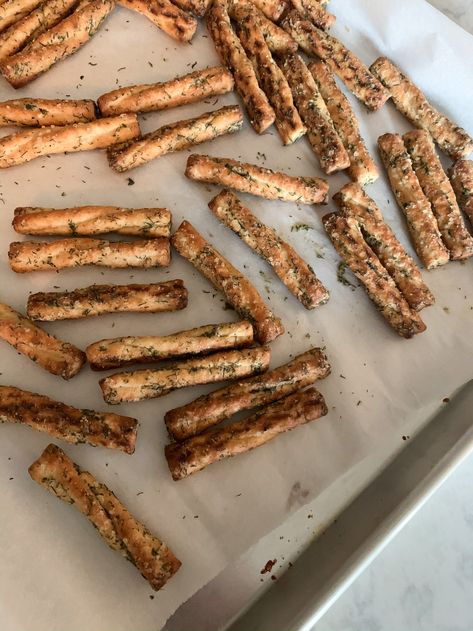 Copycat Dot's Pretzels ⋆ Growing Up Kemper Dots Pretzel Recipe, Dots Pretzels, Lchf Snacks, Bedtime Snack, Dry Ranch Mix, Pretzel Recipes, Seasoned Pretzels, Gunny Sack, Pretzel Twists