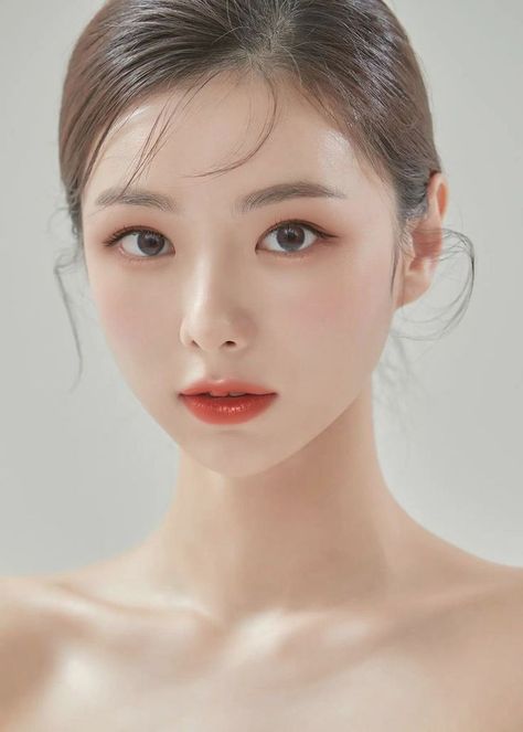 Korean Bridal Makeup, Korean Wedding Makeup, Makeup Asia, Korean Bride, Asian Makeup Looks, Wedding Makeup Looks, Natural Wedding, Clean Makeup, Short Hairstyle