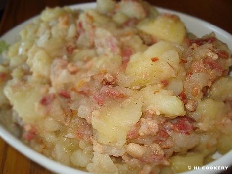 Kartoffelsalat (German Potato Salad) Authentic German Potato Salad, National Potato Day, German Potato Salad Recipe, German Potato, German Potatoes, Northern Germany, German Potato Salad, Potato Salad Recipe, Cubed Potatoes