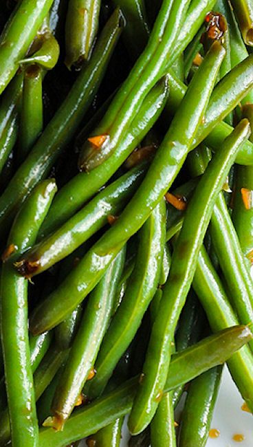 Cold Garlic & Sesame Soy Marinated Green Beans Marinated Green Beans, Green Bean Salads, Vegetable Sides, Veggie Sides, Veggie Dishes, Yummy Sides, Vegetable Side Dishes, Vegetable Dishes, Fruits And Veggies