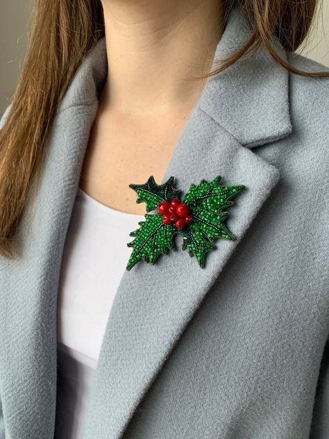 Christmas Hair Pin, Christmas Beaded Brooch, Christmas Brooch Diy, Halloween Brooch, Christmas Leaf, Shawl Dress, Red Brooch, Christmas Jewelry Diy, Brooch Design