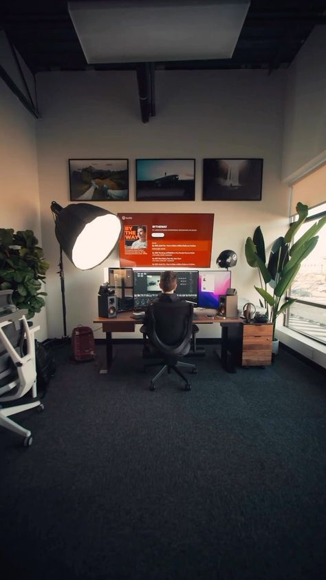 Office Setup Minimalist, Dream Desk Setup, Setup Minimalist, Minimalist Desk Setup, Gaming Setup Ideas, Home Recording Studio Setup, Setup Gaming, Dream Desk, Desk Setups