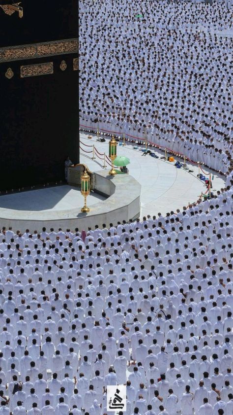 More than a Million people performed the Friday prayers at Masjid Al-Haram. The Spokesman at the Ministry of Hajj and Umrah also stated earlier today that Hajj will be carried out in huge numbers.

This is all due to precautionary measures being lifted in Saudi Arabia.

📸 Photos Credit: @m.a.z.al (IG) Mecca Masjid, Ka Bah, Coran Quotes, Hajj Pilgrimage, Arsitektur Masjid, Masjid Al Haram, Islamic Nasheed, Coran Islam, Mecca Wallpaper