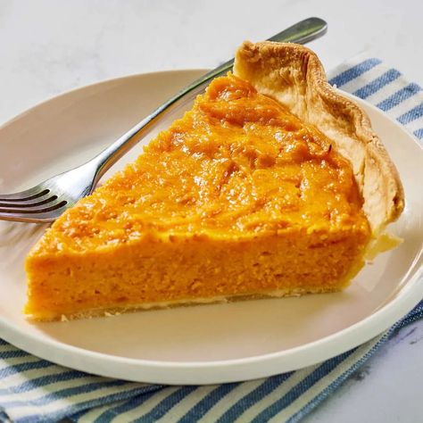 Sweet Potato Pie With Condensed Milk 2 Pie With Condensed Milk, Condensed Milk Recipe, Sweetened Condensed Milk Recipes, Sweet Potato Pie Southern, Flaky Pie Crust Recipe, Sweet Condensed Milk, Homemade Pie Crust Recipe, Sweet Potato Pies Recipes, Condensed Milk Recipes