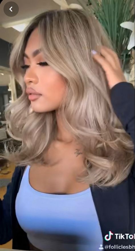 Ash Blonde Hair Tan Skin, Tan Skin Blonde Hair Balayage, Blonde For Tan Skin Tone, Blonde Hair On Asian Women, Blonde Hair On Brown Skin, Latina Blonde Hair Olive Skin, Brown Skin Blonde Hair, Hair Color For Tan Skin, Blonde Asian Hair